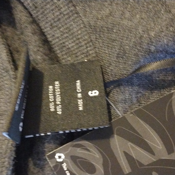 Torrid Disney Mickey and Minnie Sweatshirt Sz 6X - Picture 5 of 6